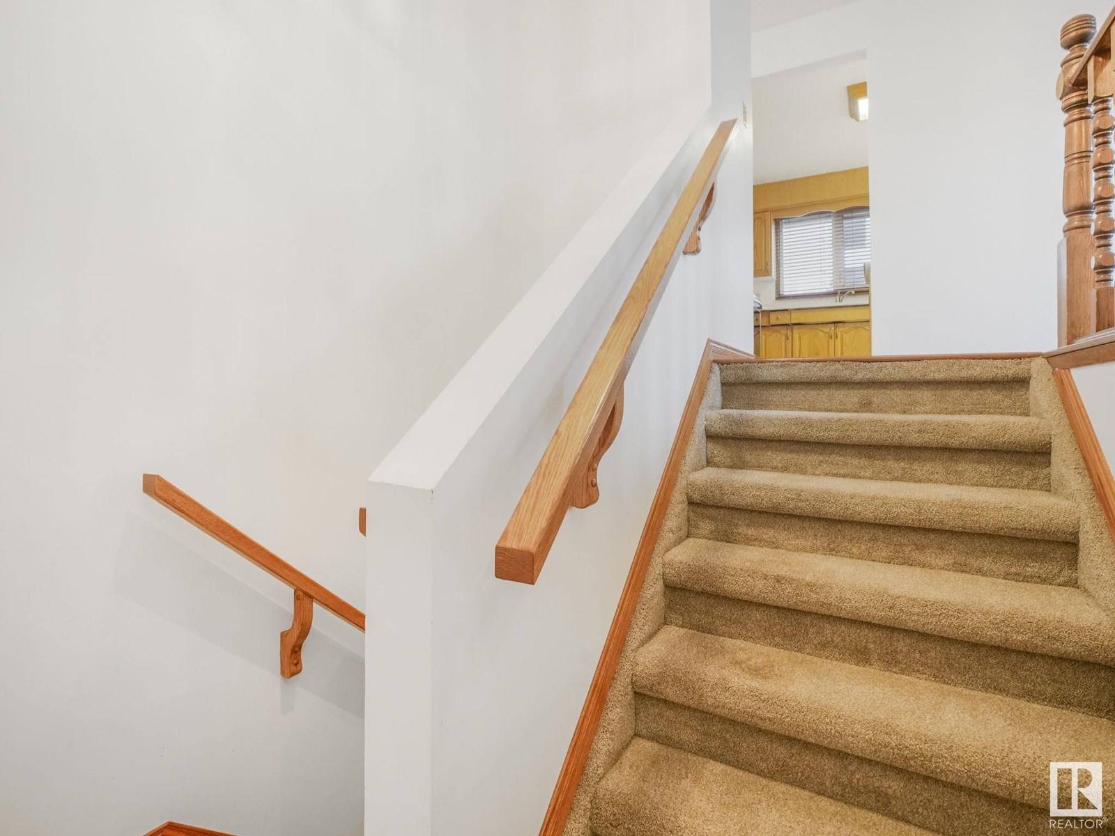 16512 109 ST NW