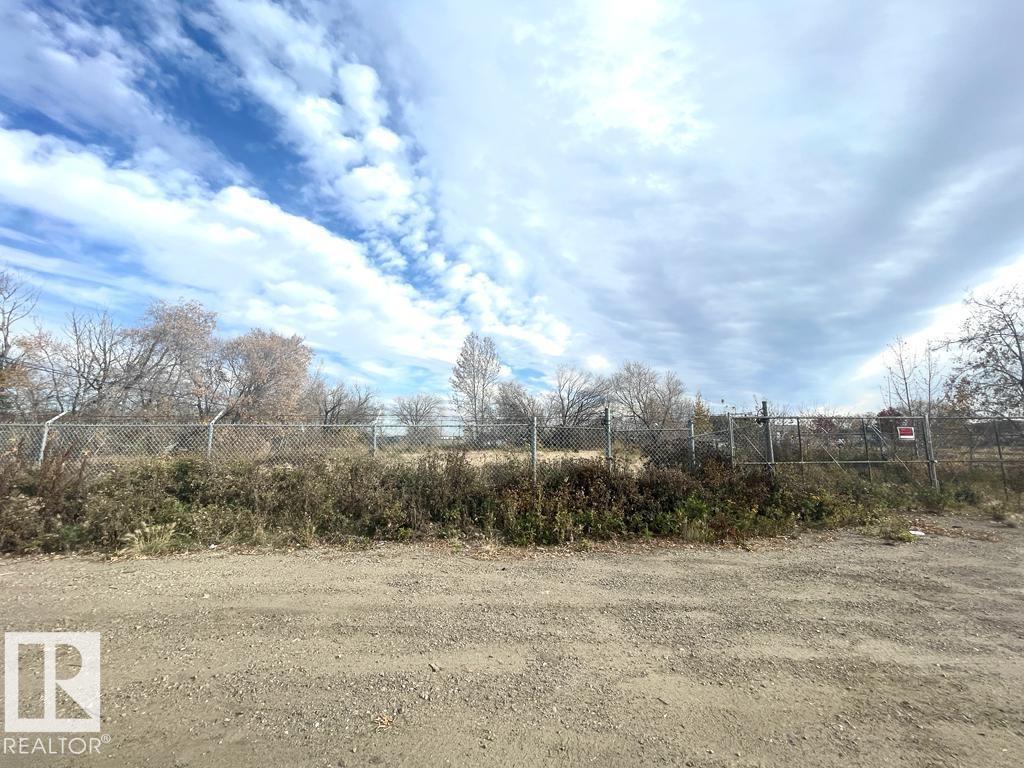 12433 49 ST NW
