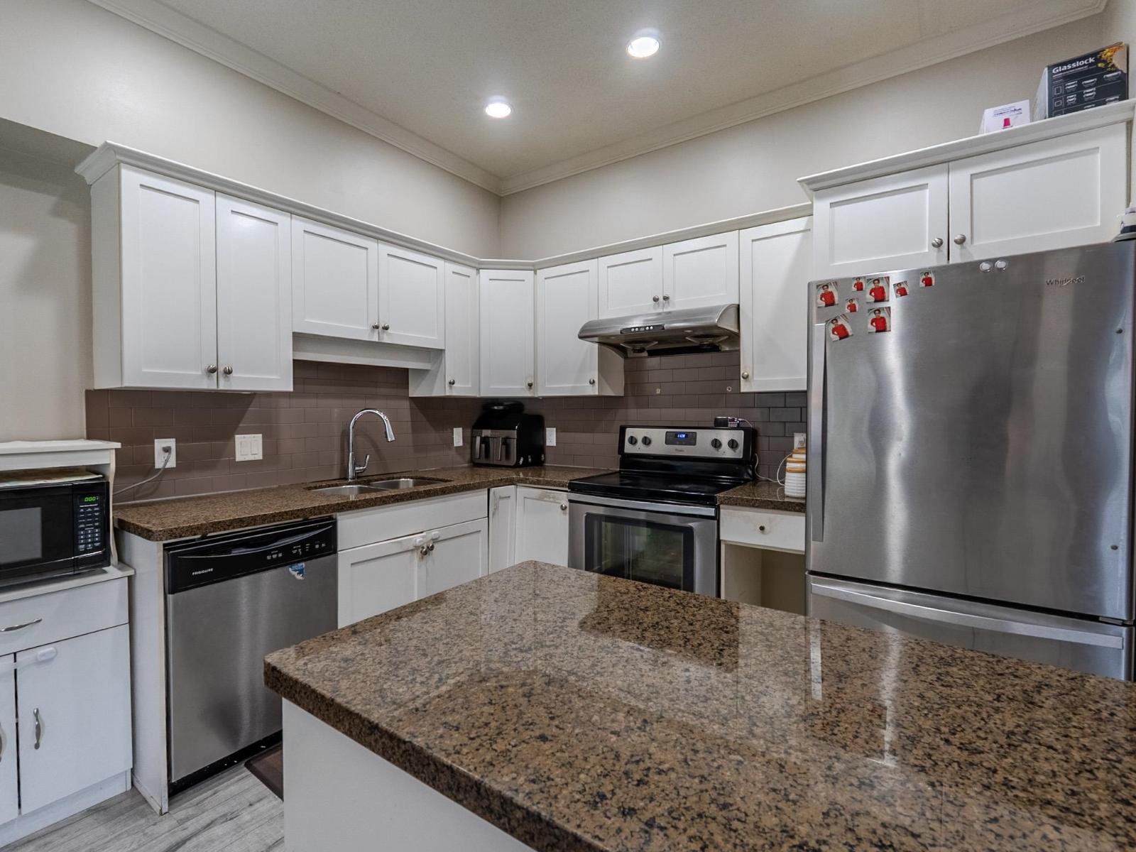 25 31235 UPPER MACLURE ROAD