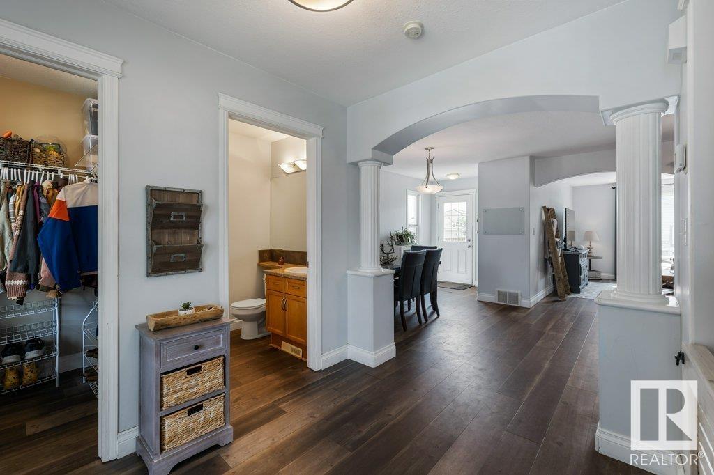 4713 160 AV NW