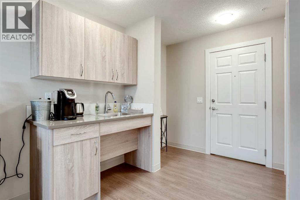 425, 2635 Eversyde Avenue SW