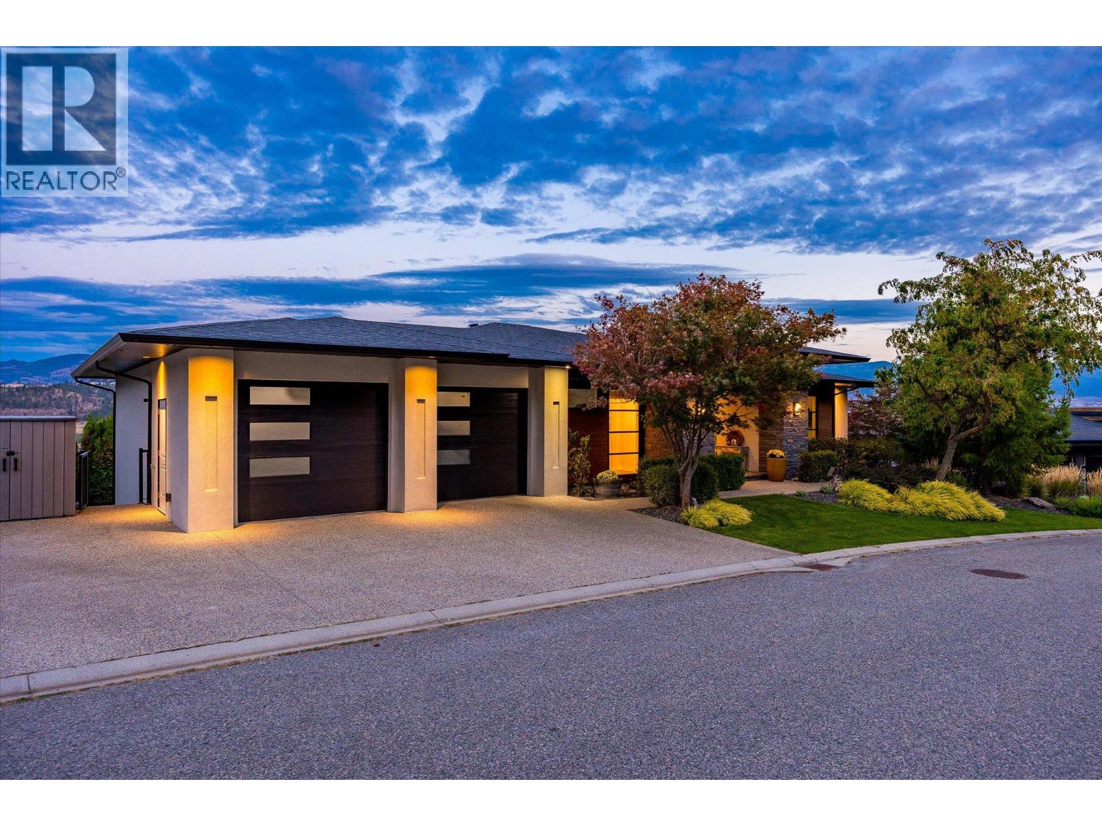 738 Highpointe Drive