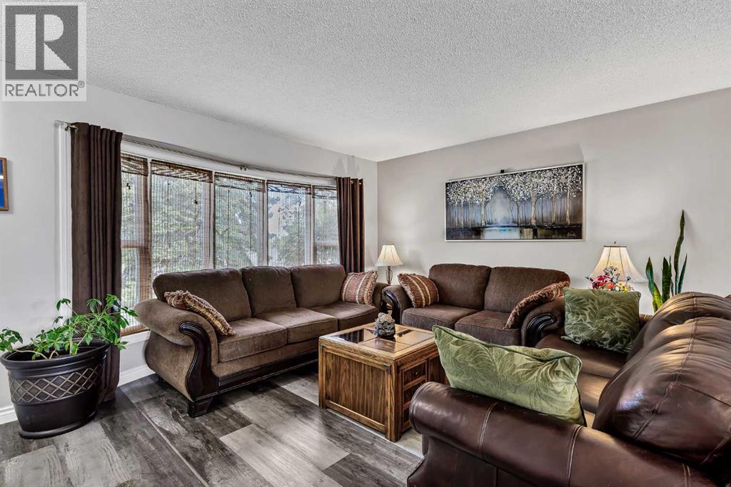 364 Silvergrove Place NW