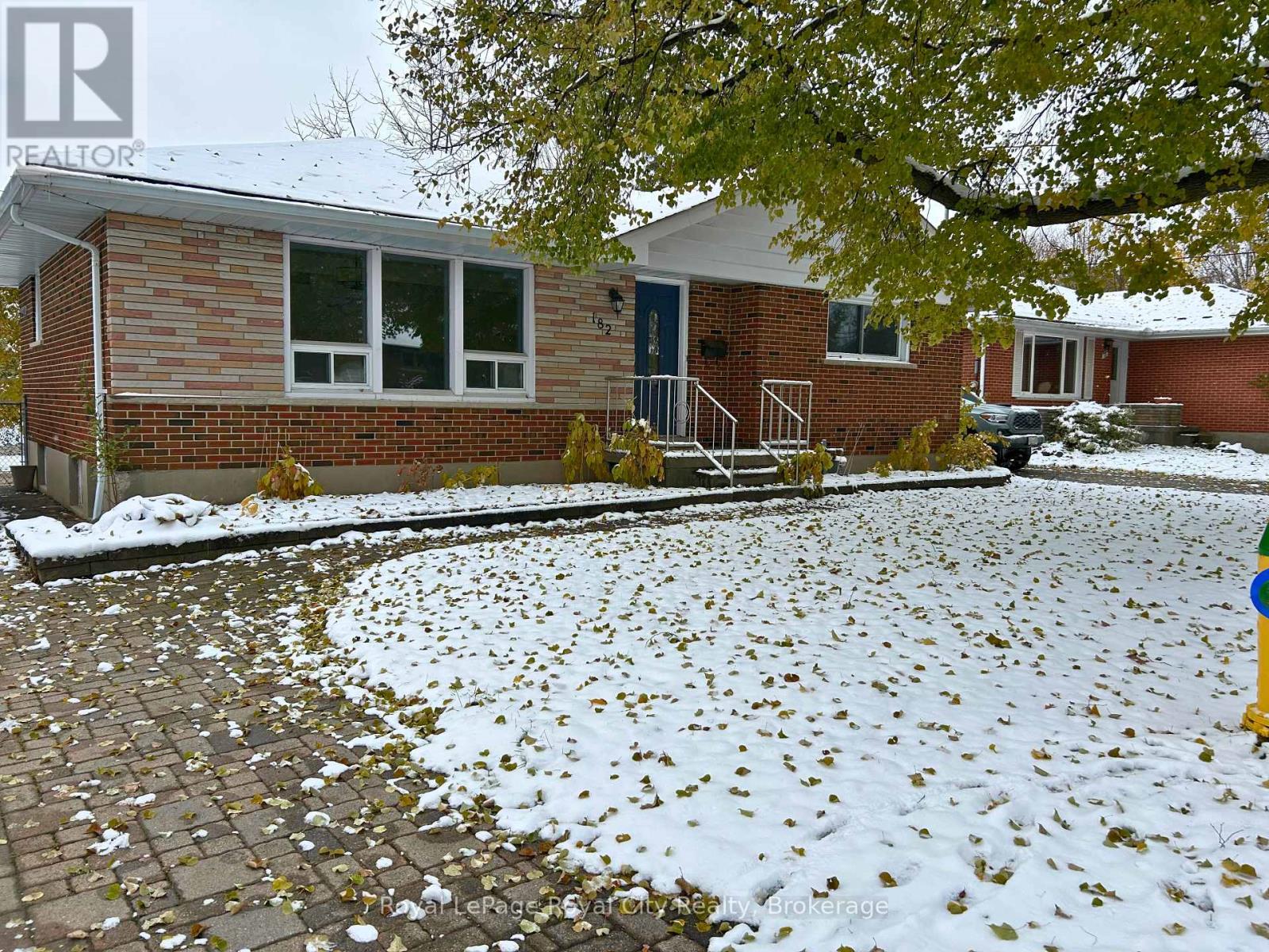 UPPER - 182 METCALFE STREET