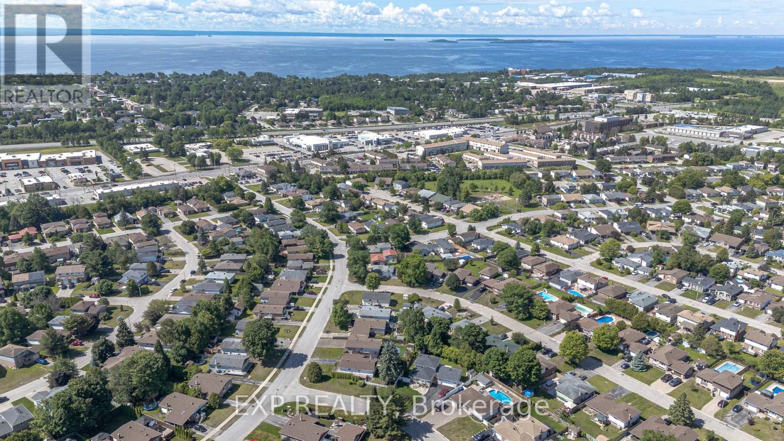 10 KATHRYN CRESCENT