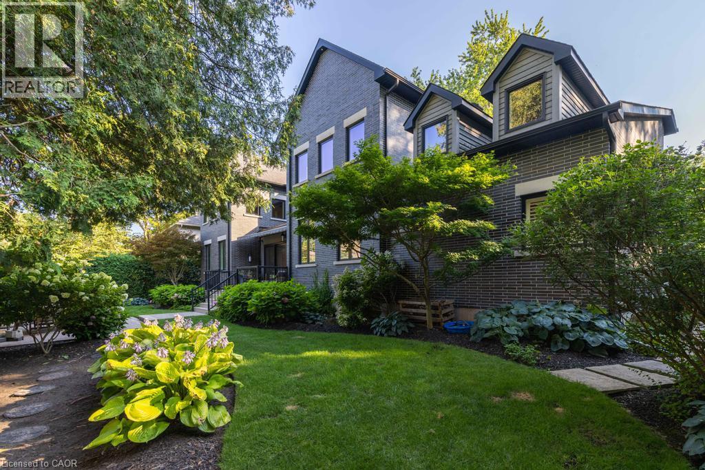 253 ROSSMORE Boulevard