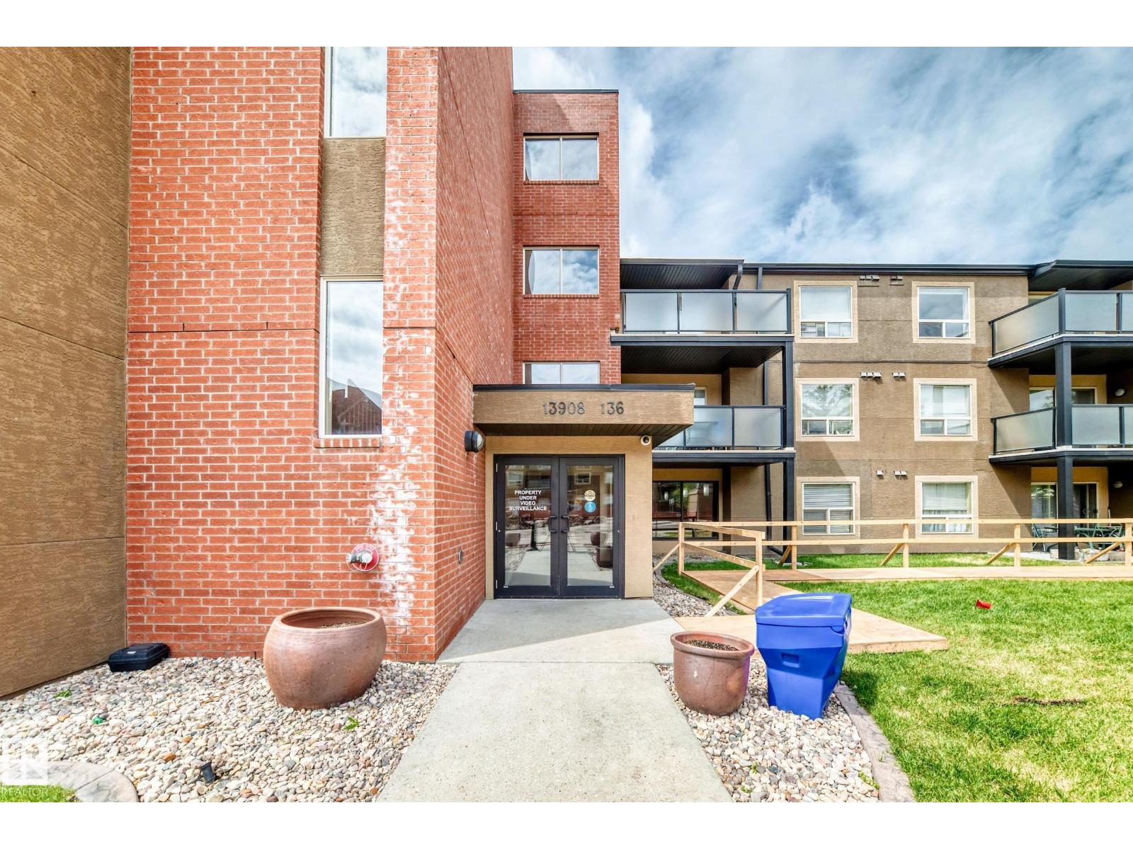 #318 13908 136 ST NW