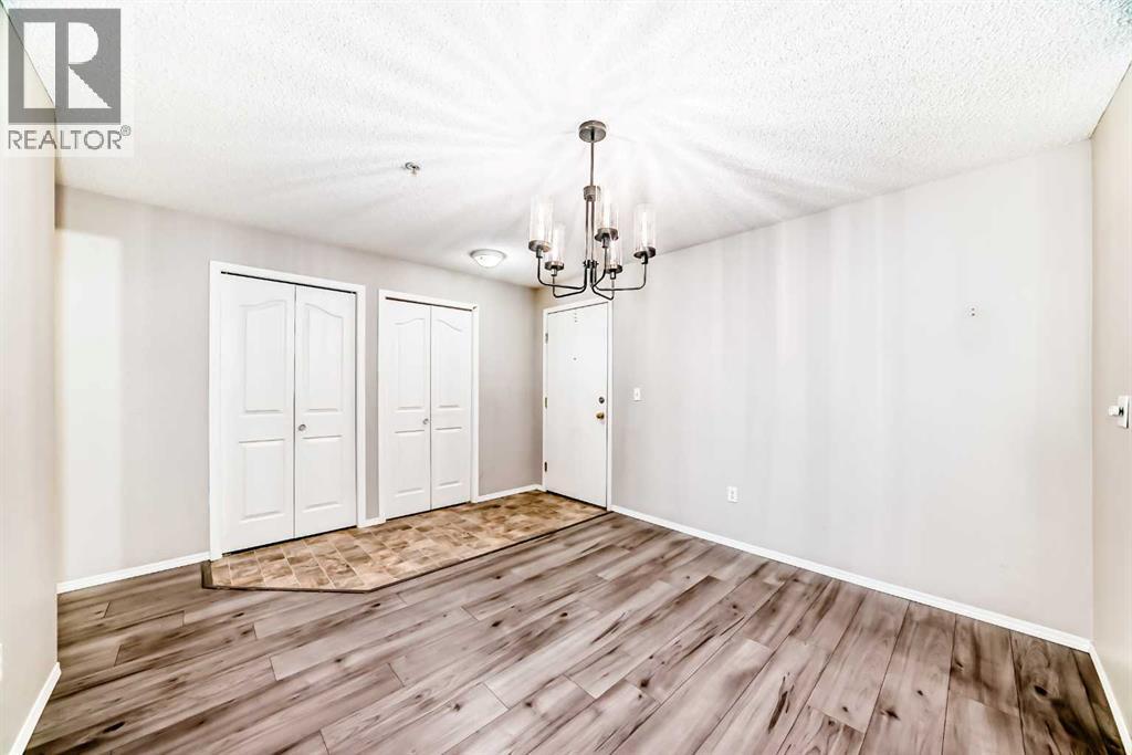 312, 17 Country Village Bay NE