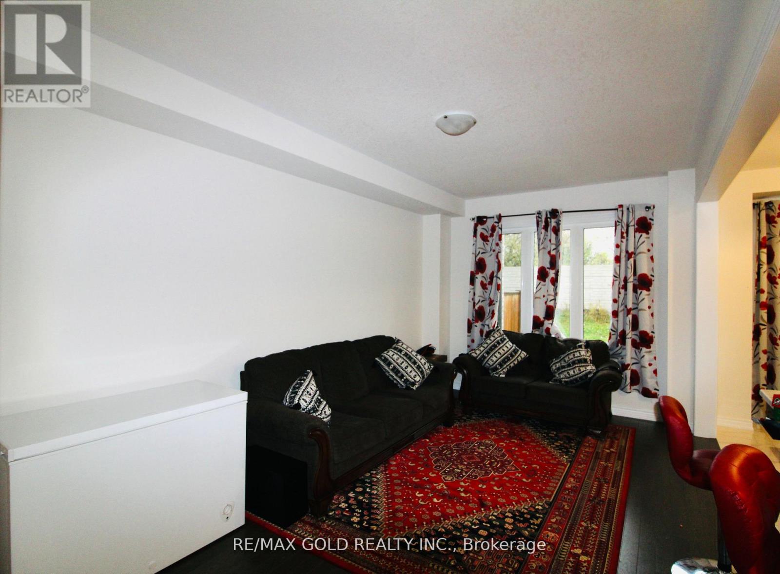 52 - 166 DEERPATH DRIVE