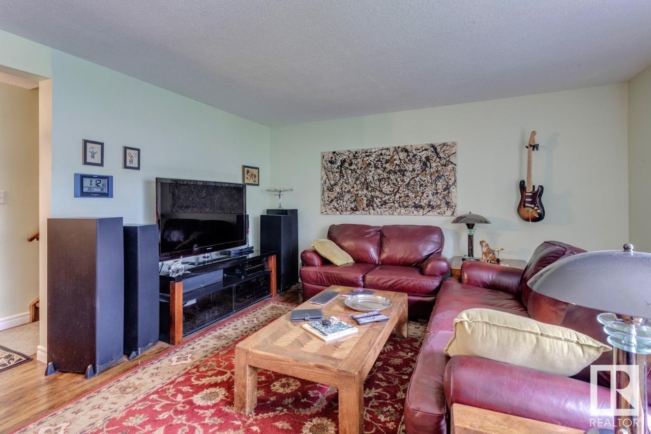 4 MILBURN CR