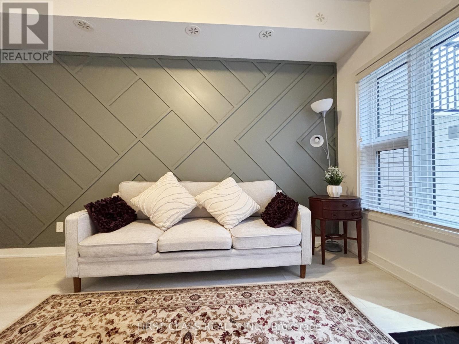 514 - 1127 COOKE BOULEVARD