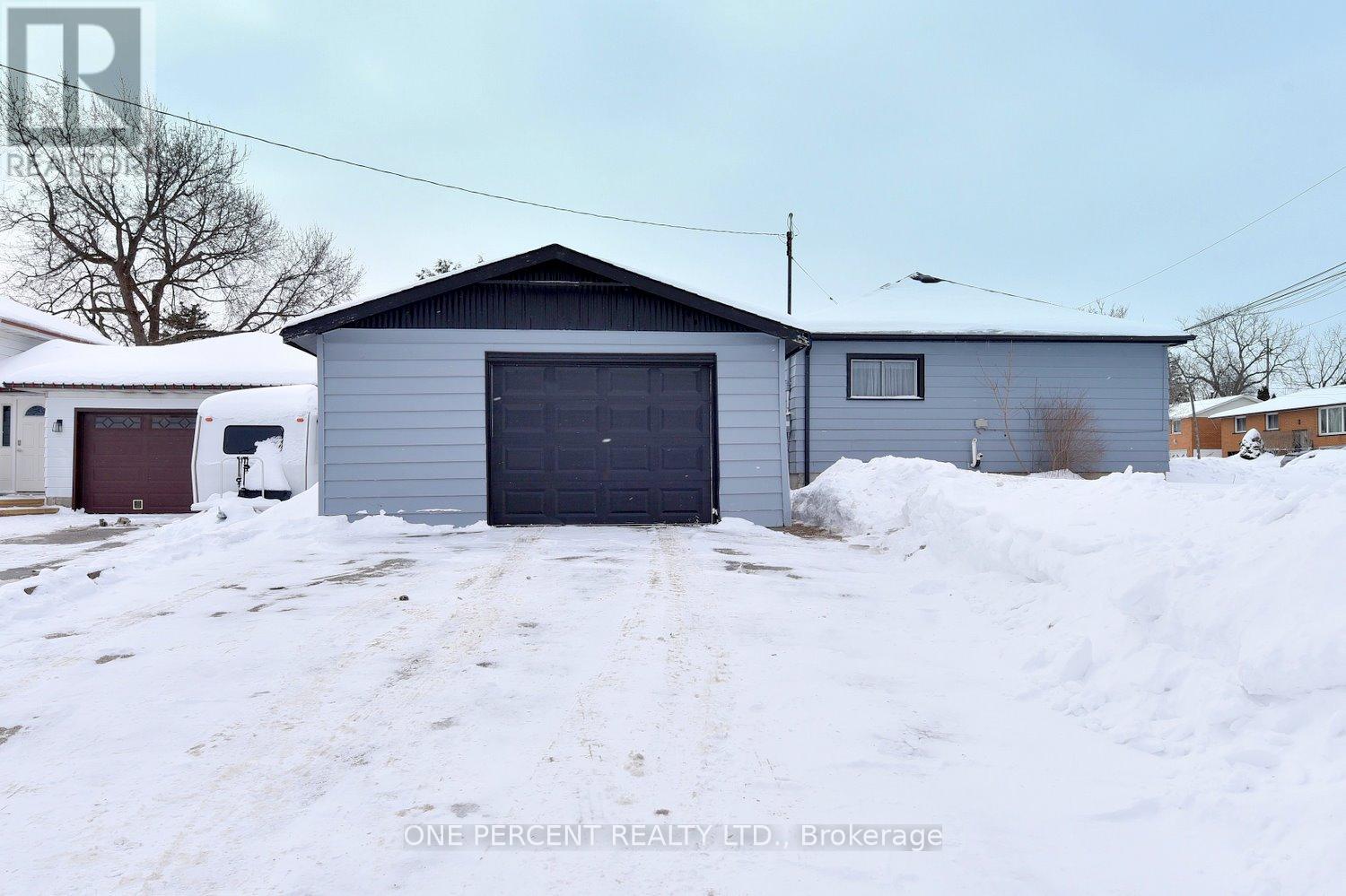 3 MAITLAND AVENUE