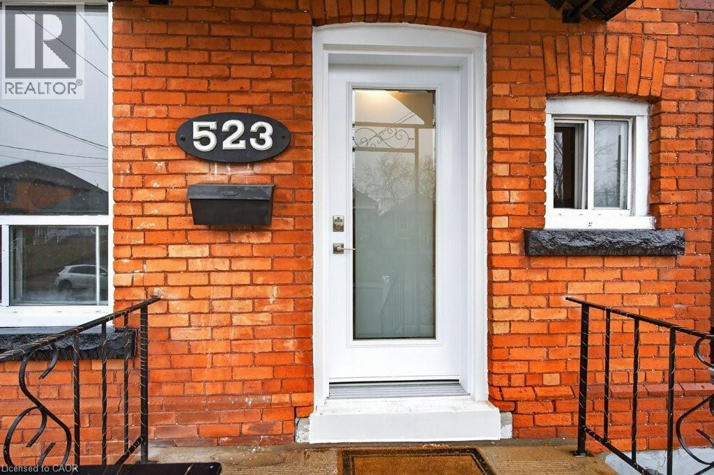 523 CATHARINE Street N