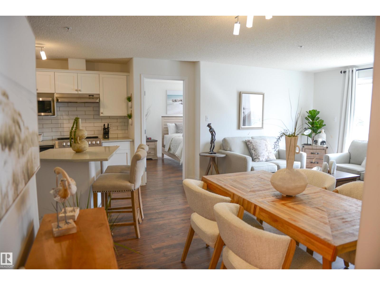 #114 155 EDWARDS DR SW