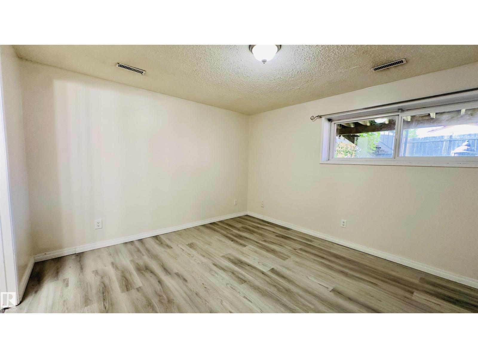 3609 43 AV NW