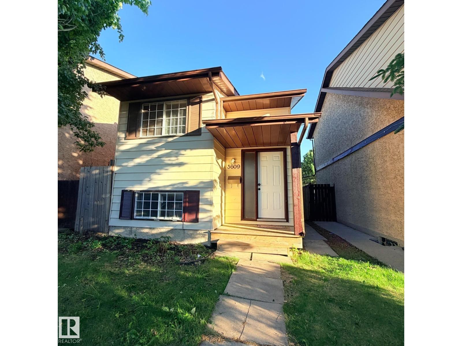 3609 43 AV NW
