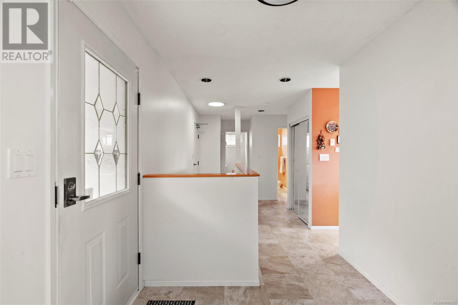 3387 Mary Anne Cres