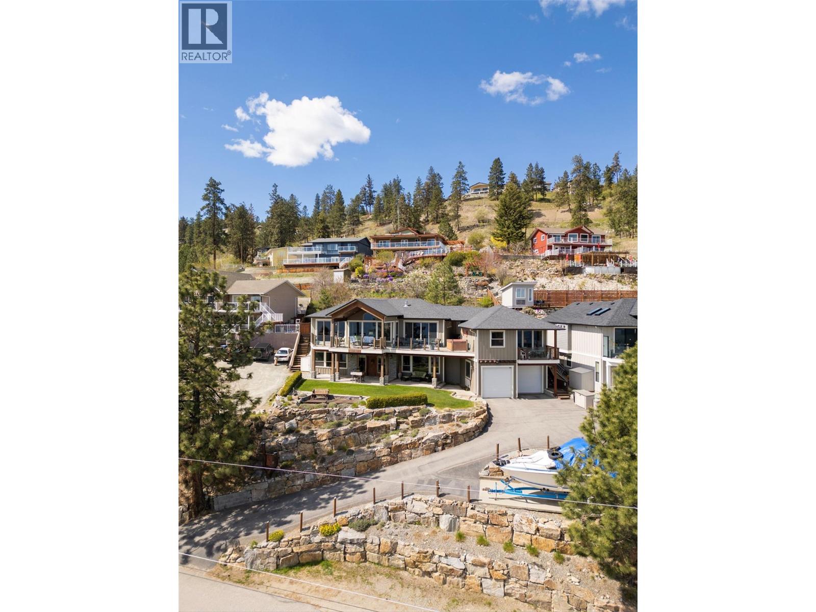 5824 Columbia Avenue