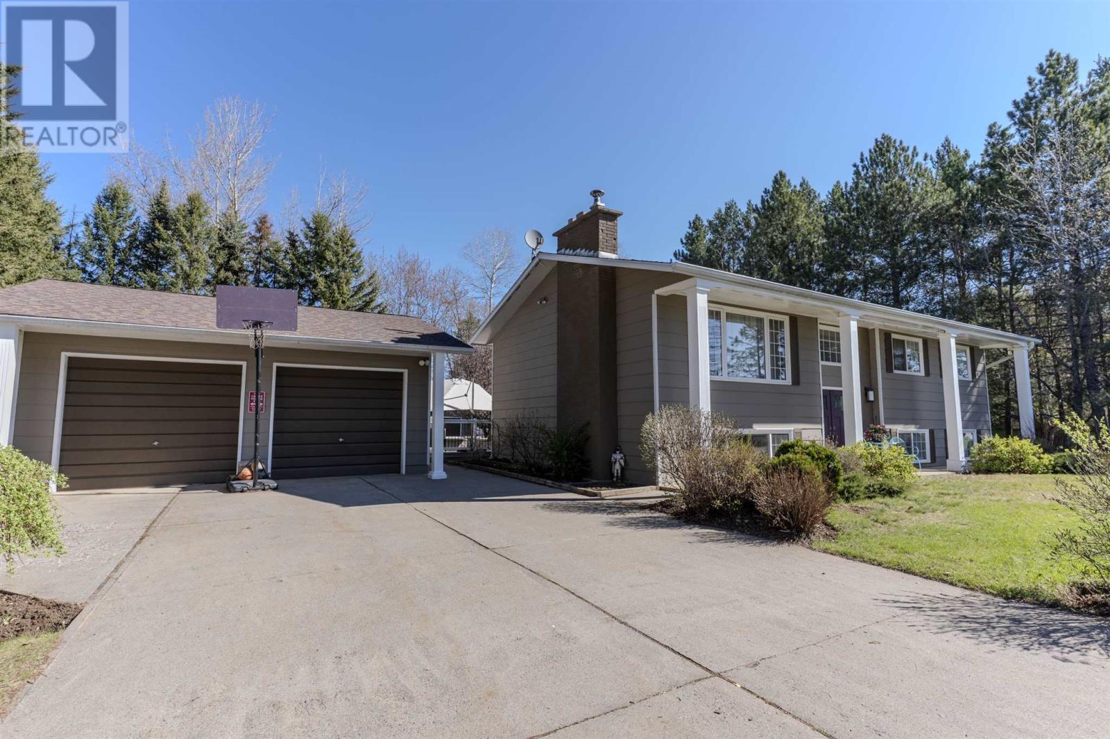 3466 Rosslyn Road