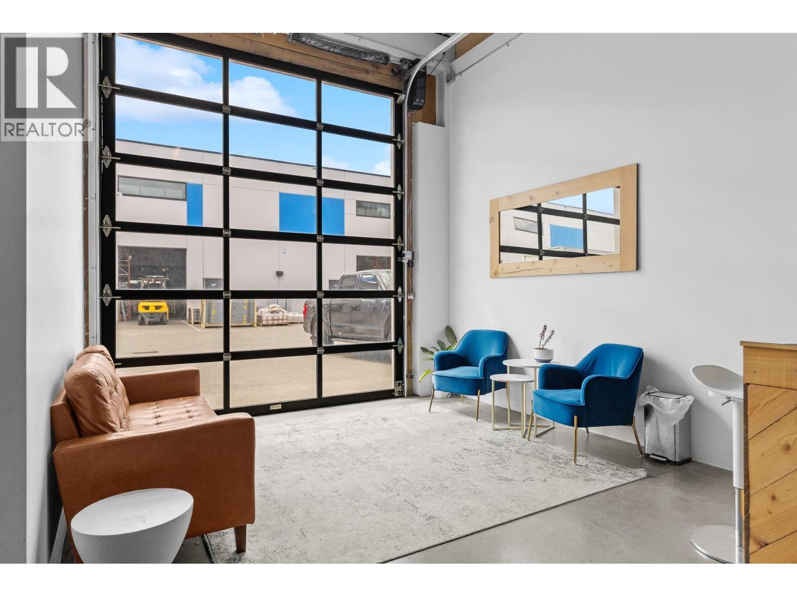1625 Dilworth Drive Unit# 208