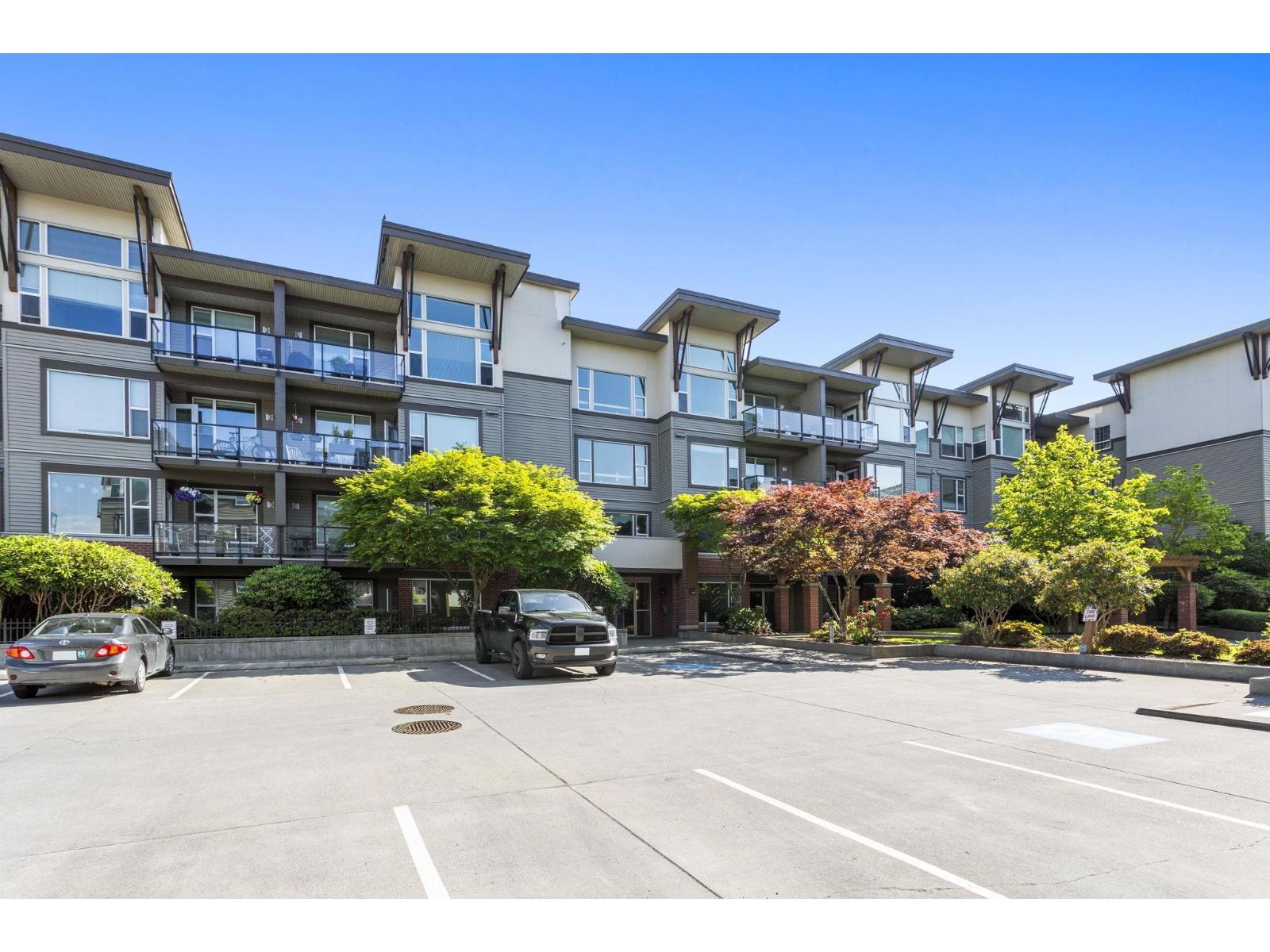 203 33539 HOLLAND AVENUE