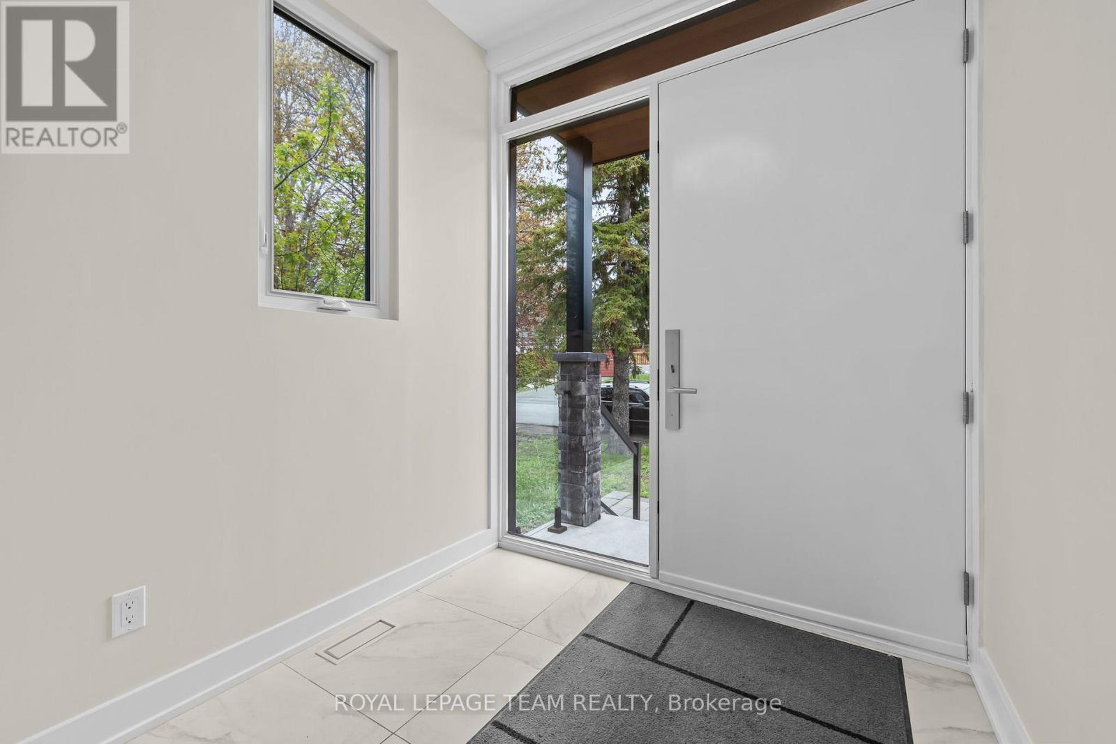 498 WENTWORTH AVENUE