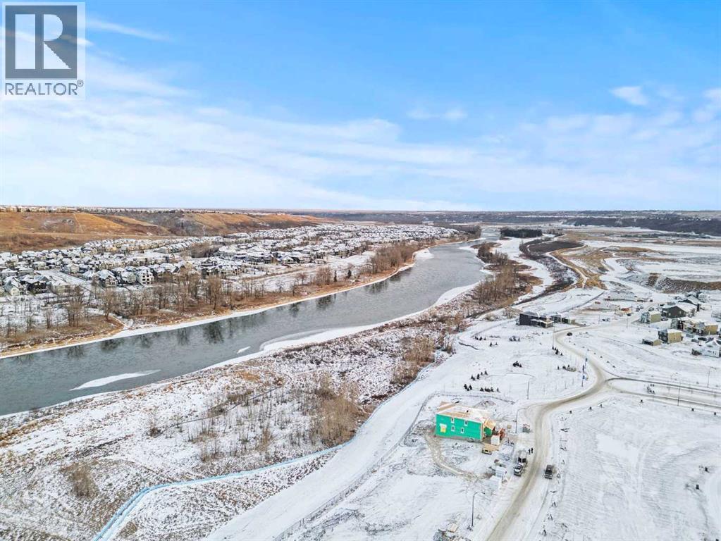 47 Wolf Willow Boulevard SE