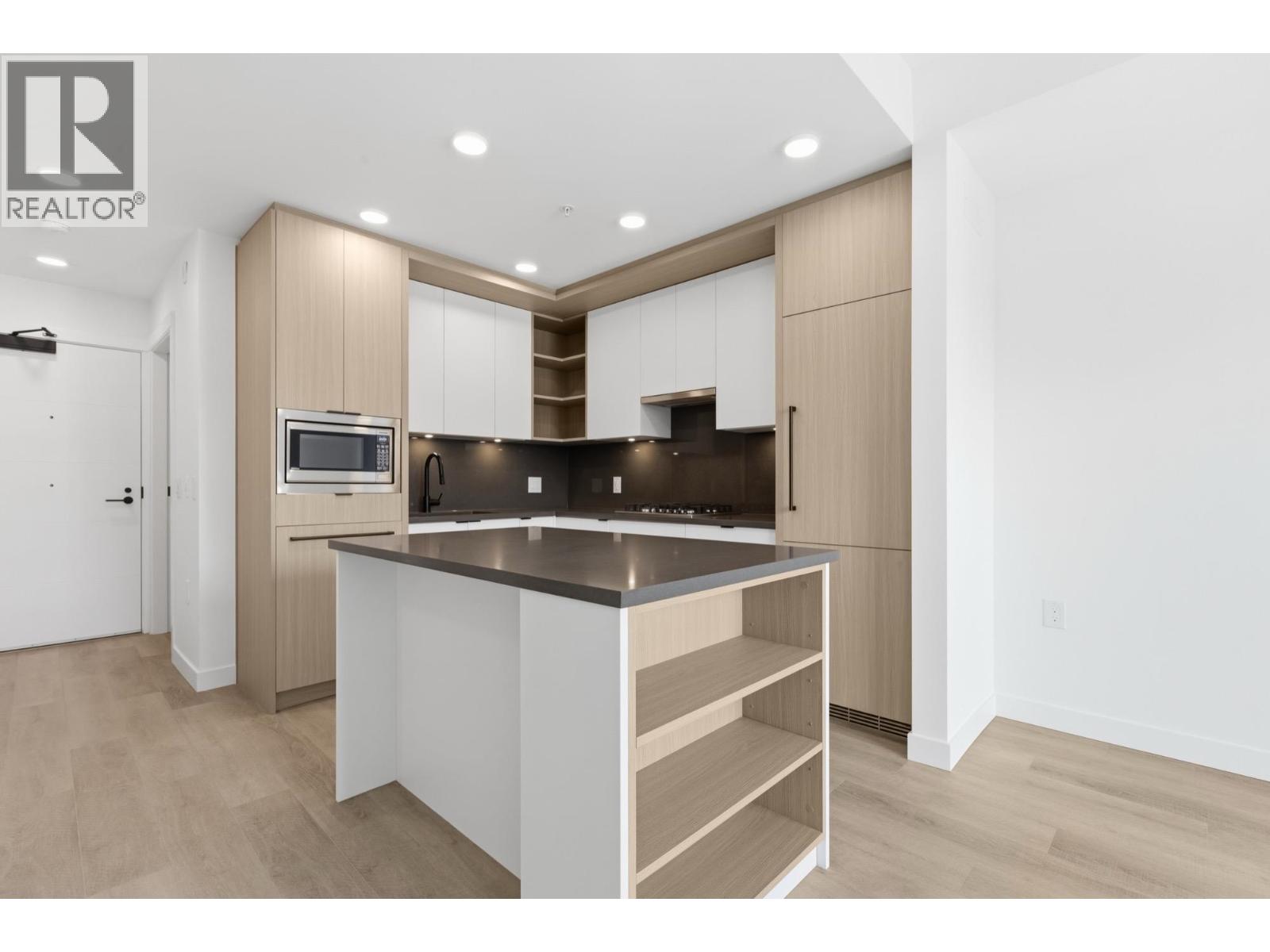 504 2268 E BROADWAY
