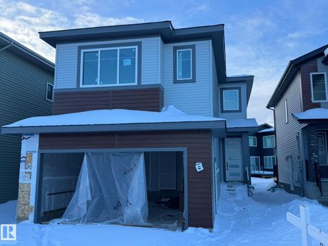 8916 MAYDAY WY SW Edmonton AB T6X3E9