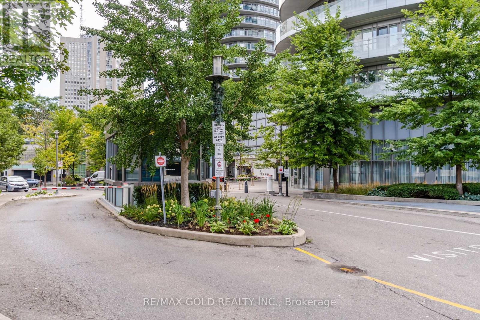 3210 - 50 ABSOLUTE AVENUE