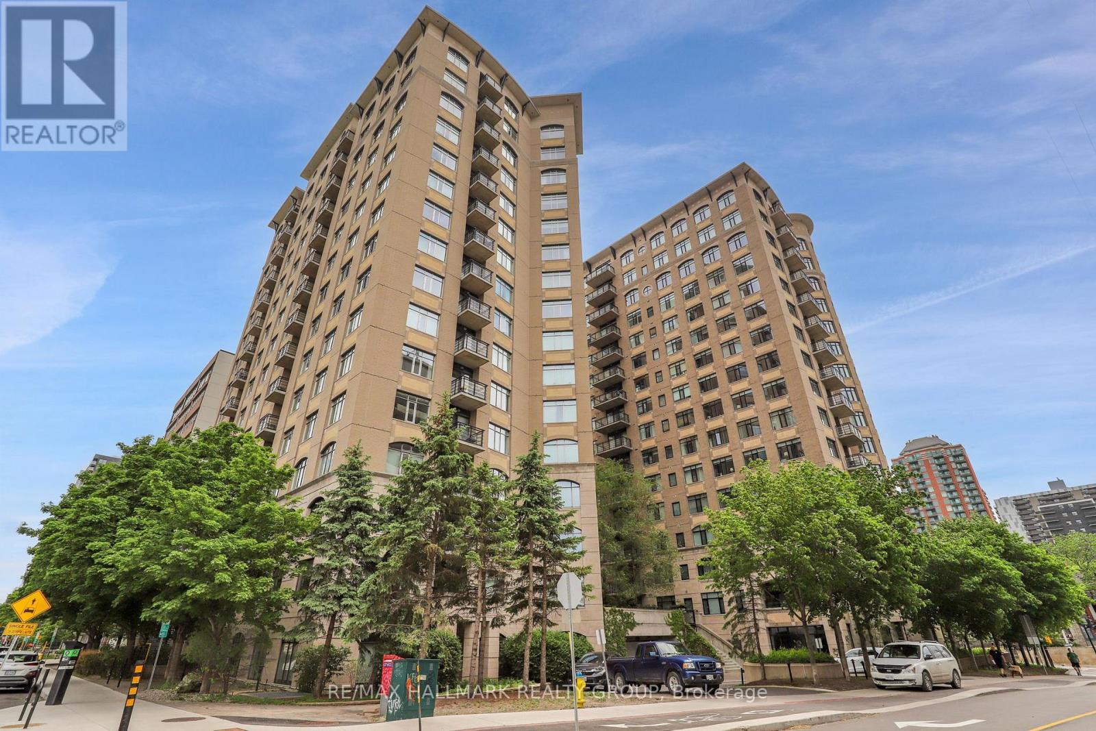 1003 - 85 BRONSON AVENUE