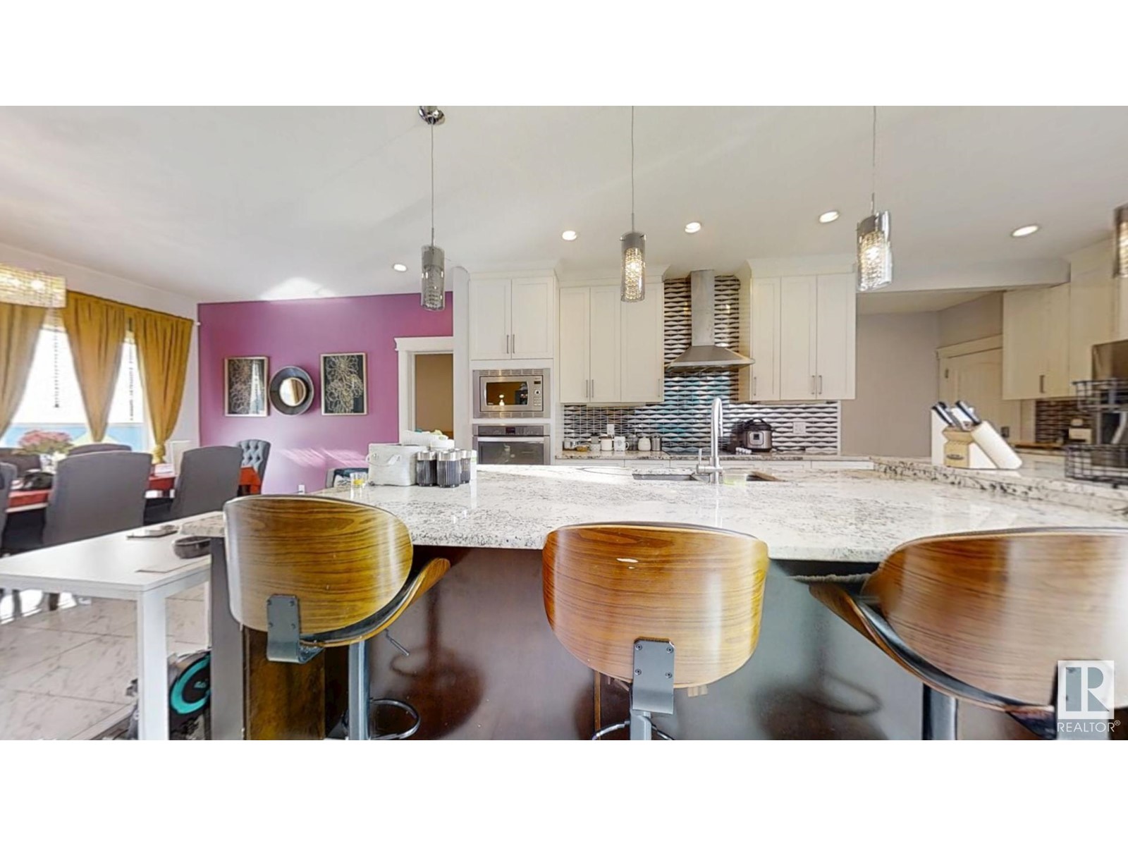 1273 ADAMSON DR SW