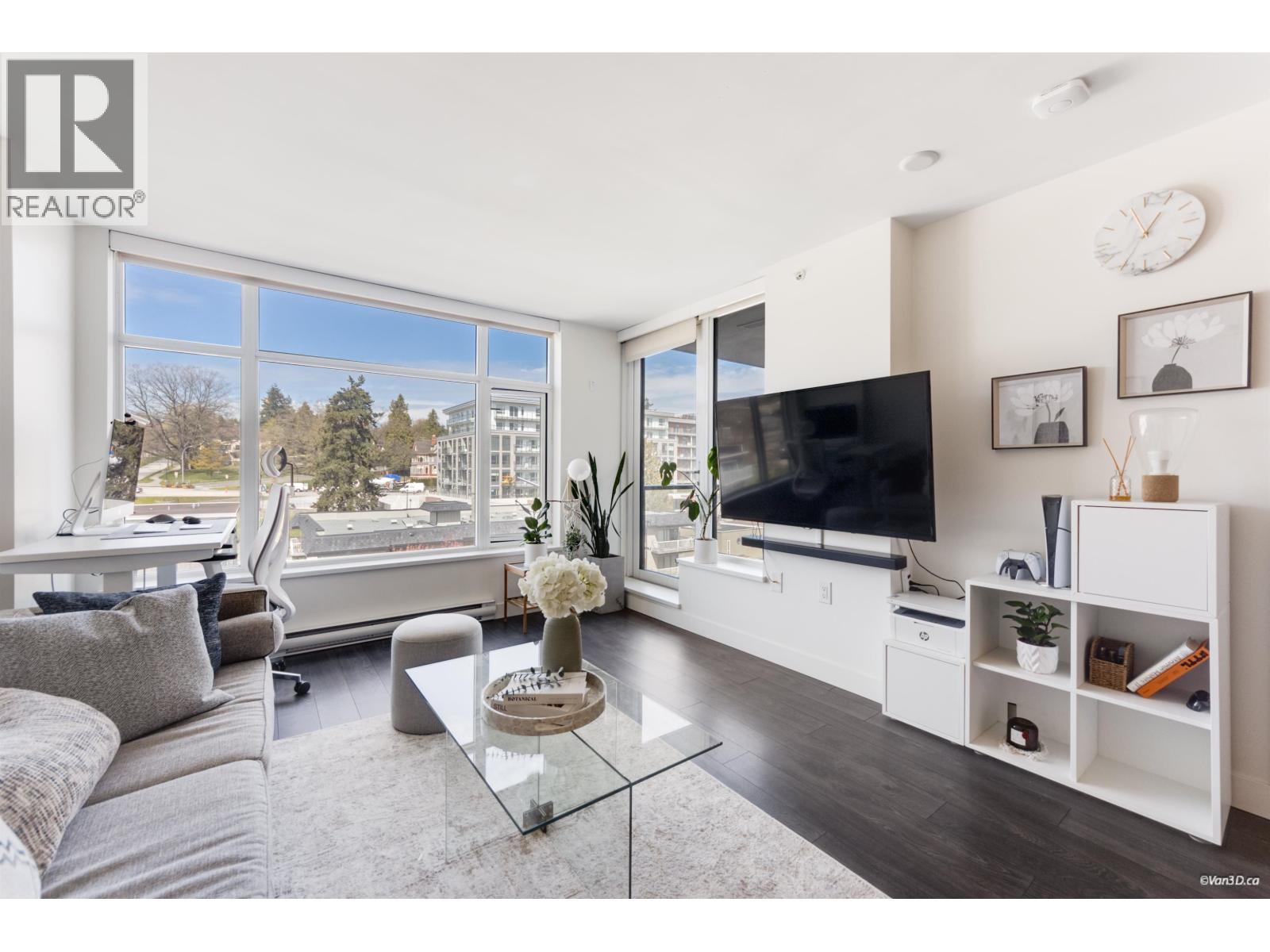 607 188 AGNES STREET