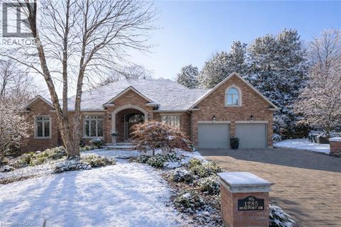 1285 BEAUFORT Drive Burlington ON L7P4V9