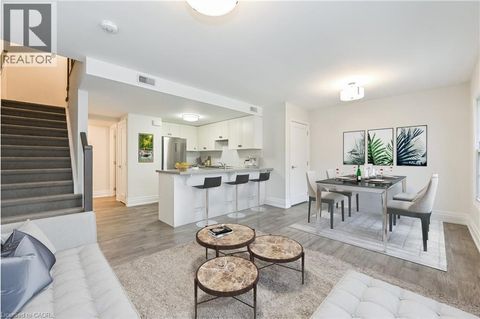 760 LAKESHORE Road E Unit# 207 Mississauga ON L5E1C7