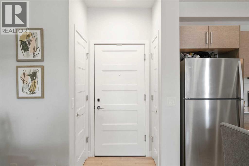 2204, 80 Greenbriar Place NW