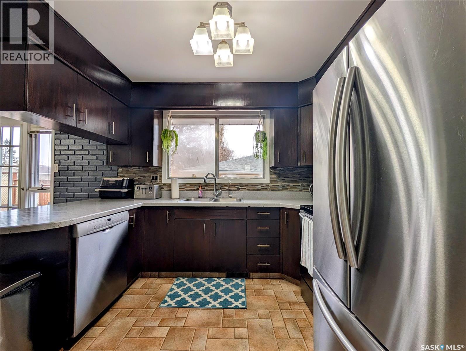 24 Dryburgh CRESCENT