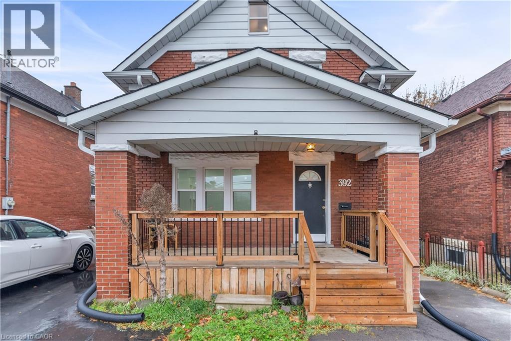 392 S VICTORIA Street S