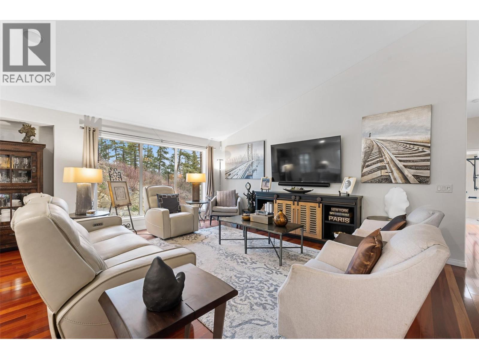 2090 Chilcotin Crescent