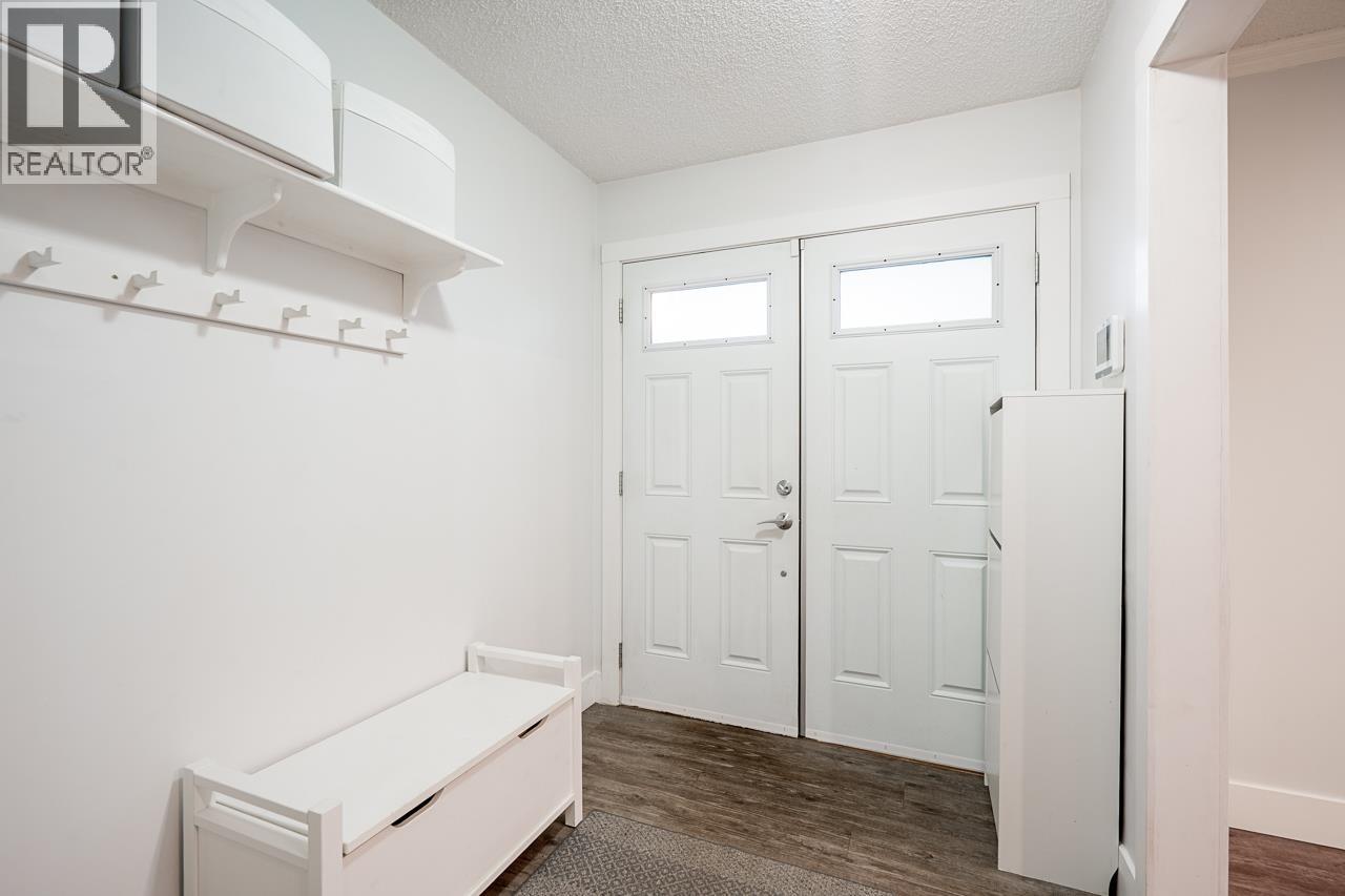 1668 CONNAUGHT DRIVE