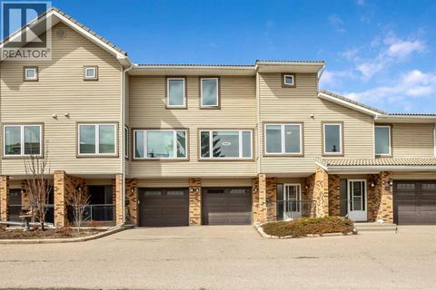 103 Coachway Lane SW Calgary AB T3H2V9