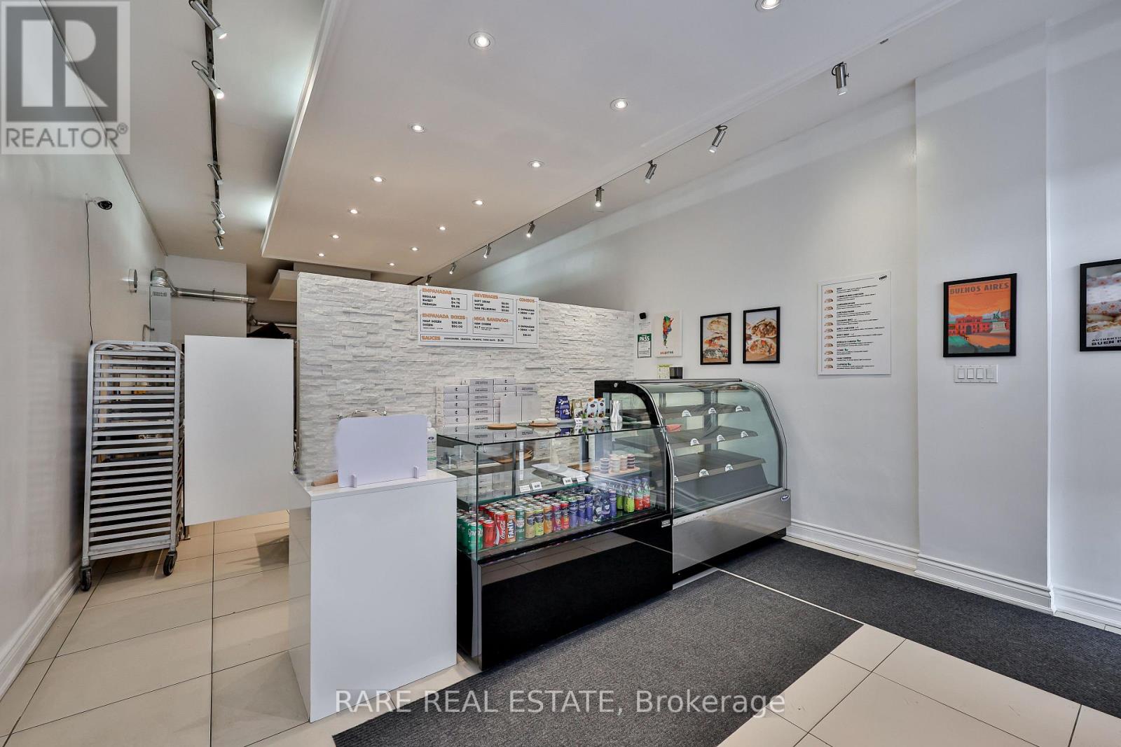 3588 DUFFERIN STREET