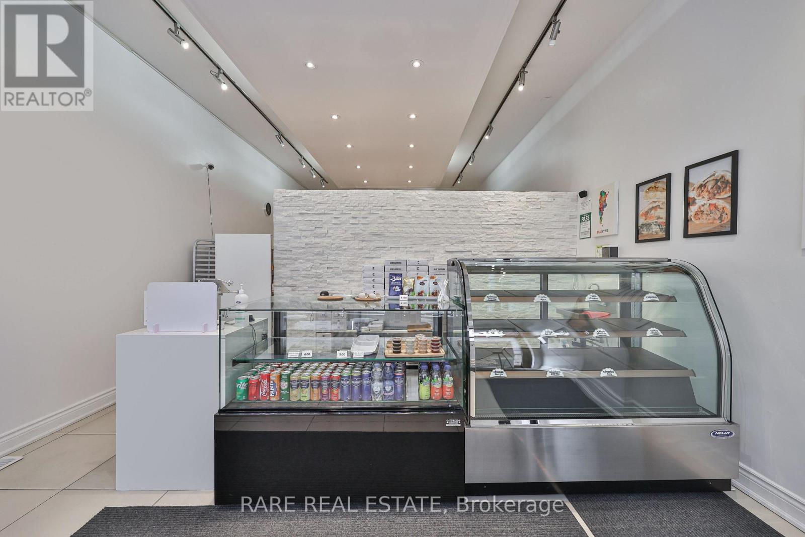 3588 DUFFERIN STREET