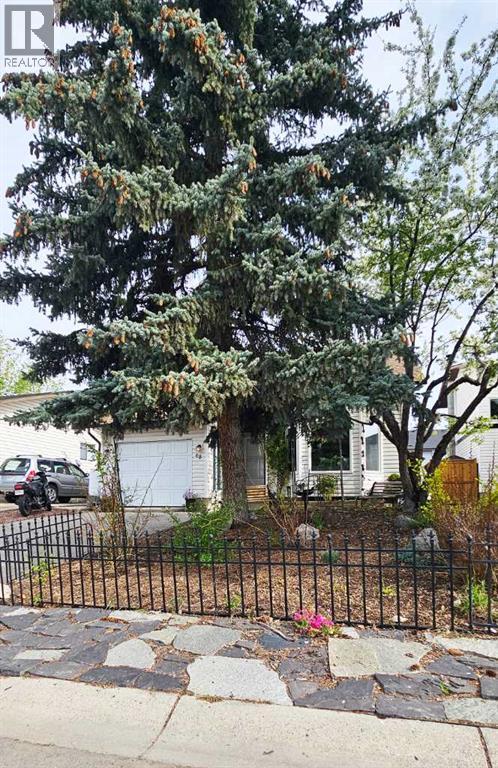 68 Woodview Court SW