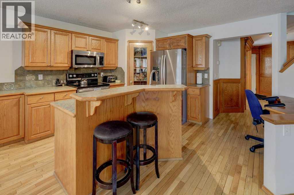 182 Harvest Creek Close NE