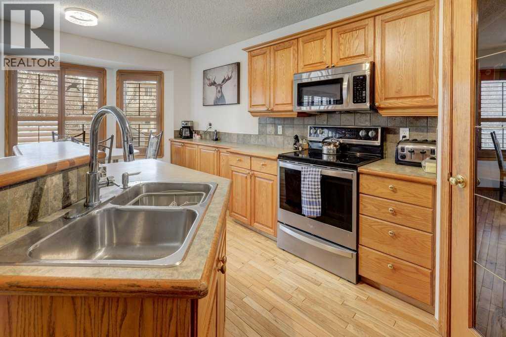 182 Harvest Creek Close NE