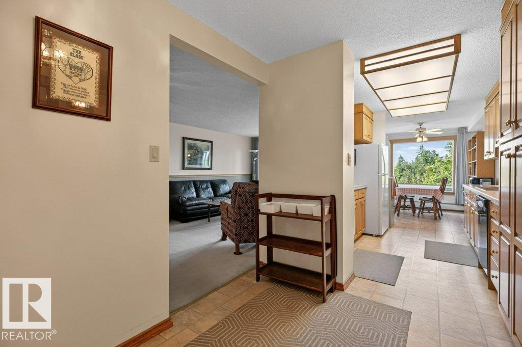 #312 4404 122 ST NW
