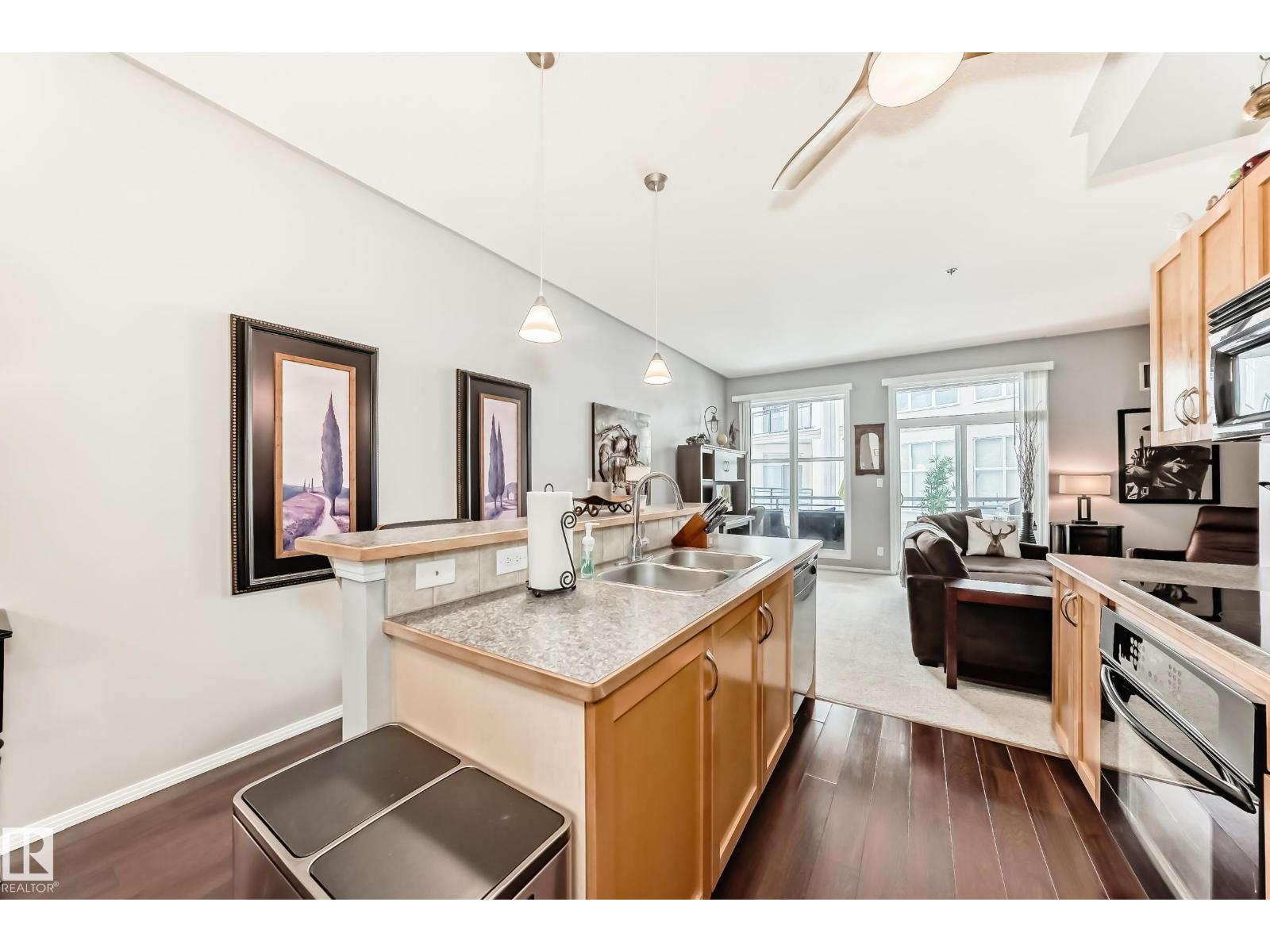 #350 4827 104A ST NW