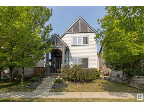 9716 220 ST NW Edmonton AB T5T4J9