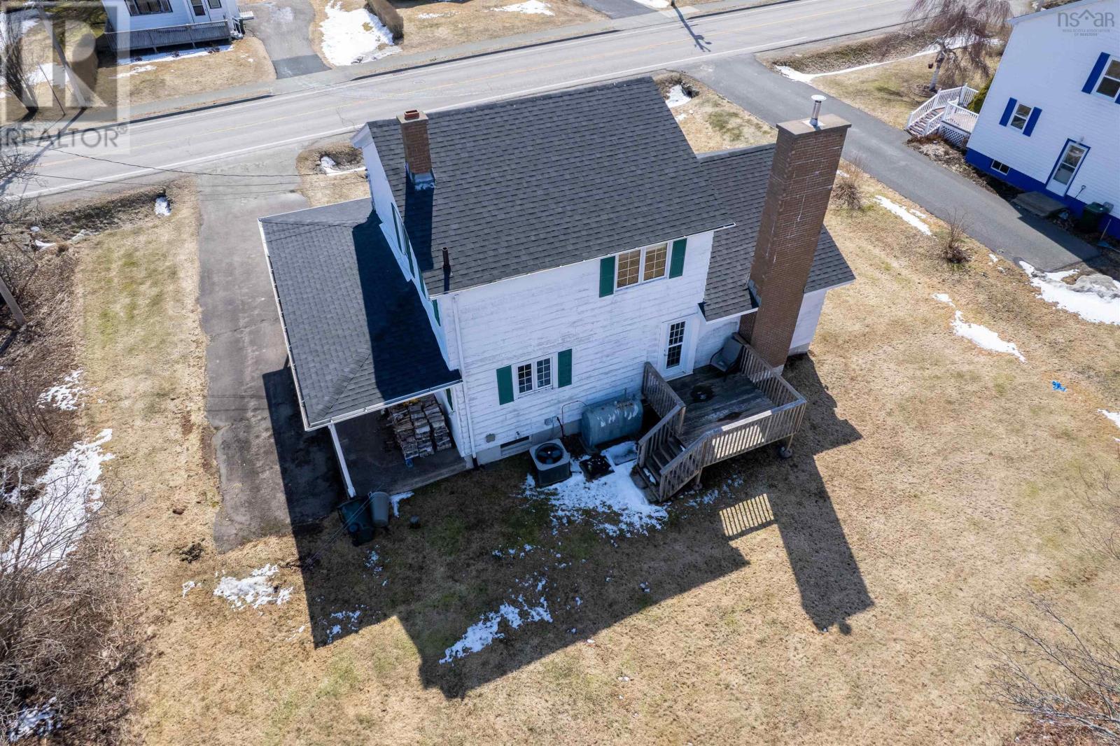 992 Westmount Road